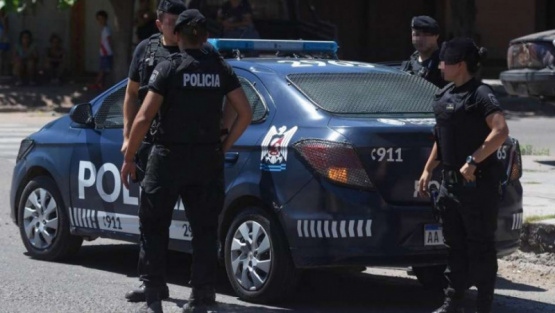 Lo atraparon tras robar elementos de un auto