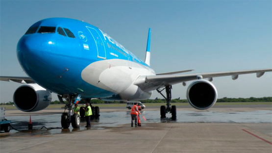 Partió el primero de los vuelos de Aerolíneas que traerá más vacunas desde China