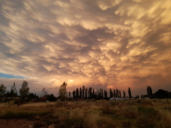 Miércoles con descenso de temperatura y tormentas: rige alerta amarilla
