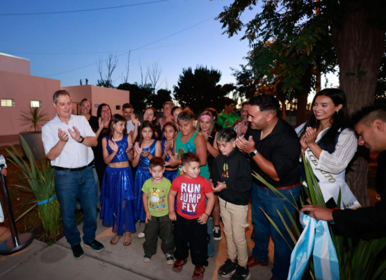 El intendente Omar Félix y vecinos de El Cerrito inauguraron las nuevas obras en el Poli 3